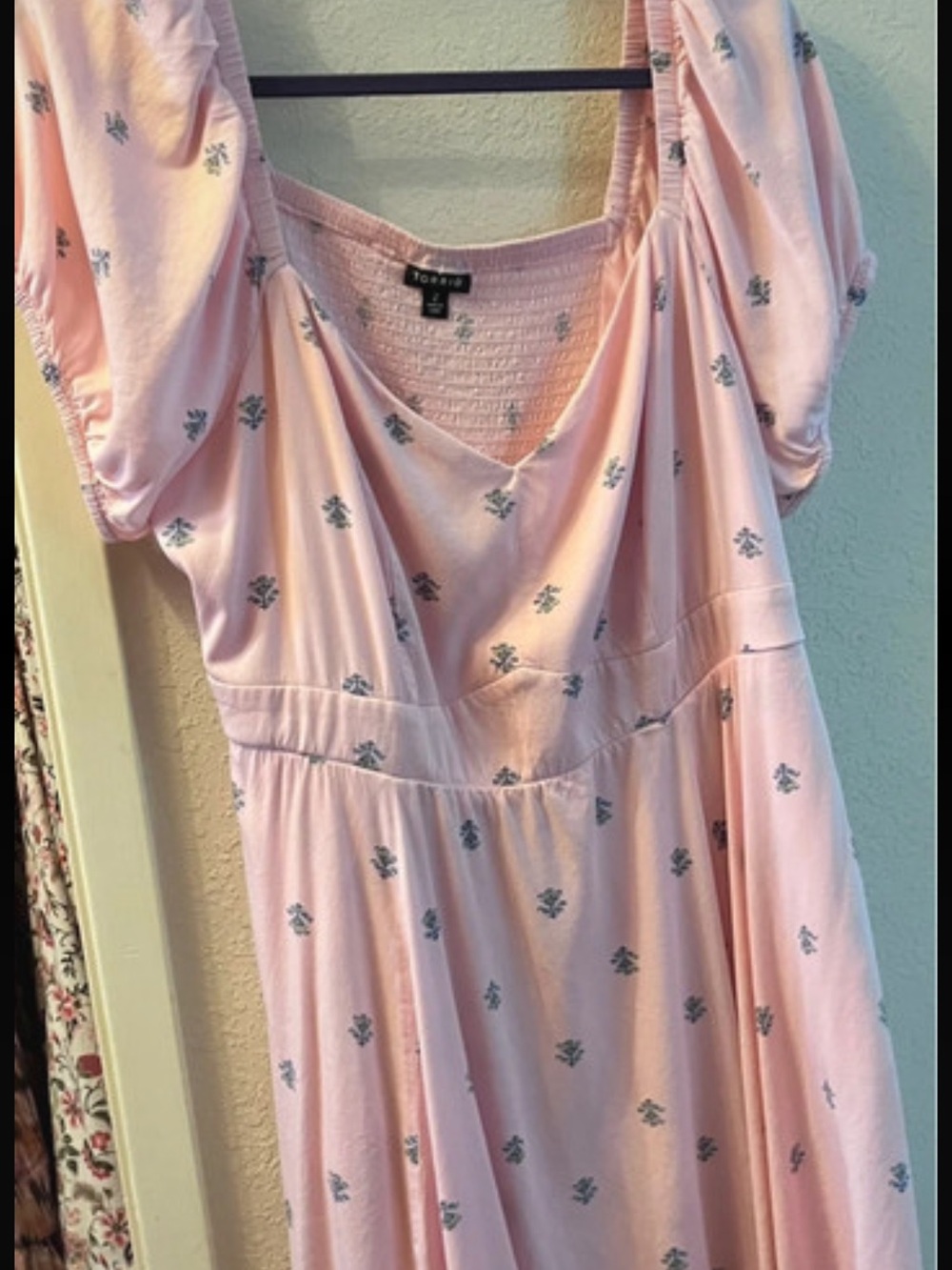 Torrid Size 2  Blush Pink Floral Puff-Sleeve Midi Dress